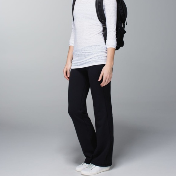 Like new lululemon Astro Pant (Regular) - Picture 4 of 8